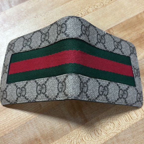Preowned Gucci Wallet Men. Great condition. - Picture 3 of 6
